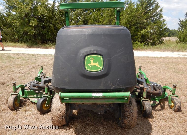 image for item DI1762 John Deere 1600T lawn mower