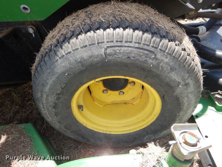 image for item DI1762 John Deere 1600T lawn mower