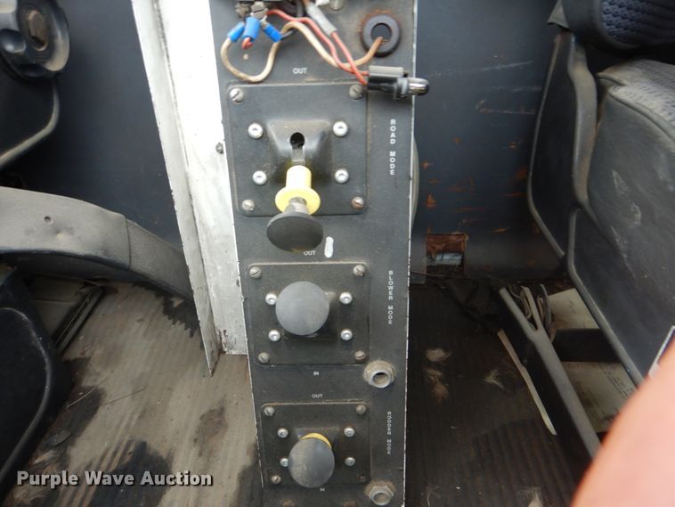 image for item DI2258 1994 Ford L8000 vacuum truck