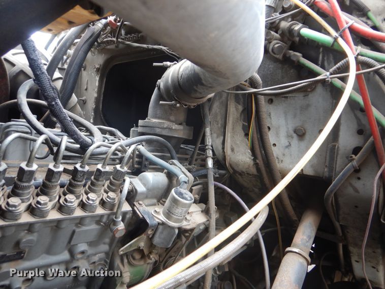 image for item DI2258 1994 Ford L8000 vacuum truck