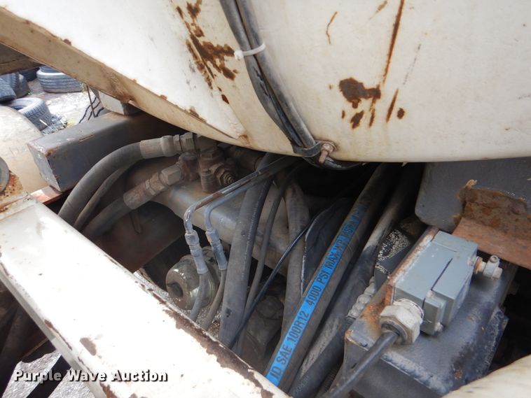 image for item DI2258 1994 Ford L8000 vacuum truck