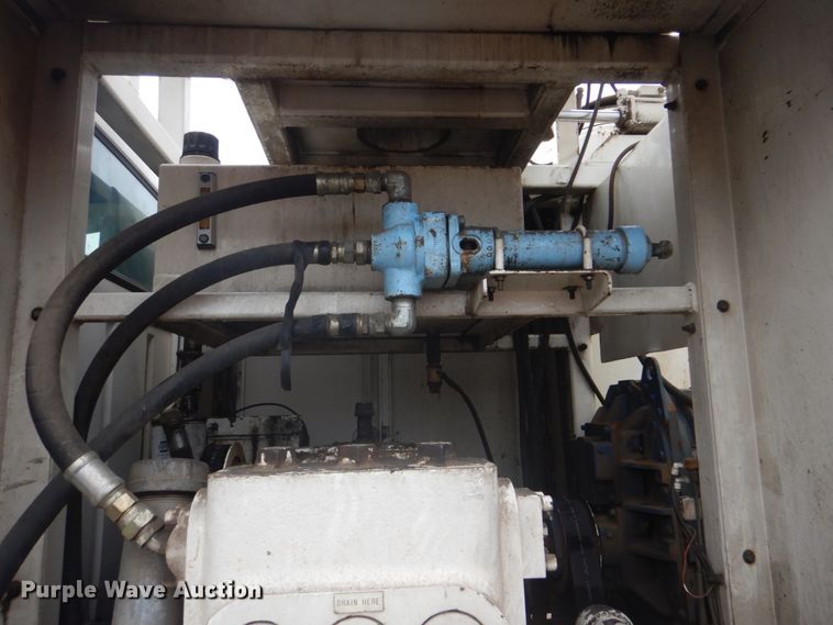 image for item DI2258 1994 Ford L8000 vacuum truck