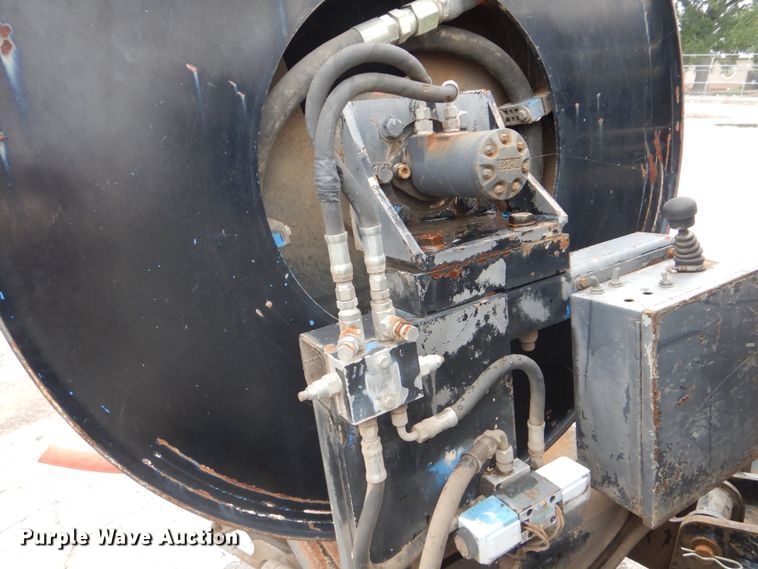 image for item DI2258 1994 Ford L8000 vacuum truck