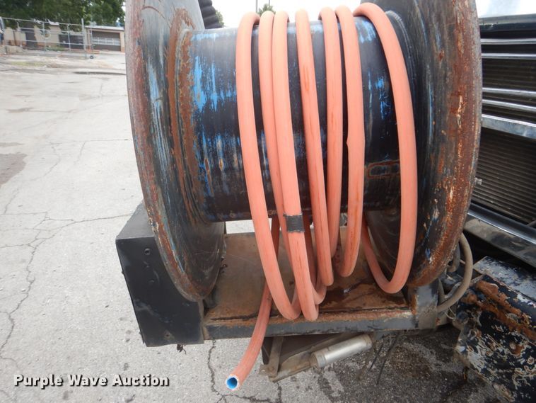 image for item DI2258 1994 Ford L8000 vacuum truck