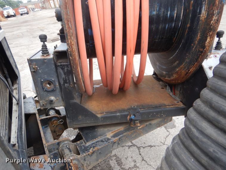 image for item DI2258 1994 Ford L8000 vacuum truck