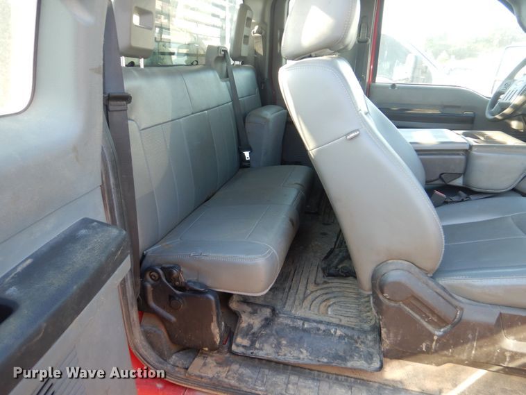 image for item DI2260 2011 Ford F350 Super Duty SuperCab flatbed pickup truck