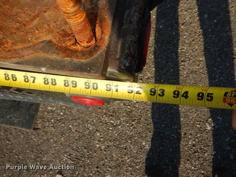 image for item DI2260 2011 Ford F350 Super Duty SuperCab flatbed pickup truck