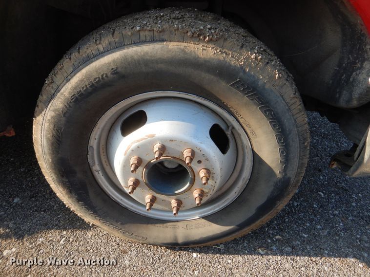 image for item DI2260 2011 Ford F350 Super Duty SuperCab flatbed pickup truck