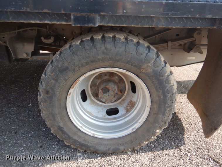 image for item DI2260 2011 Ford F350 Super Duty SuperCab flatbed pickup truck