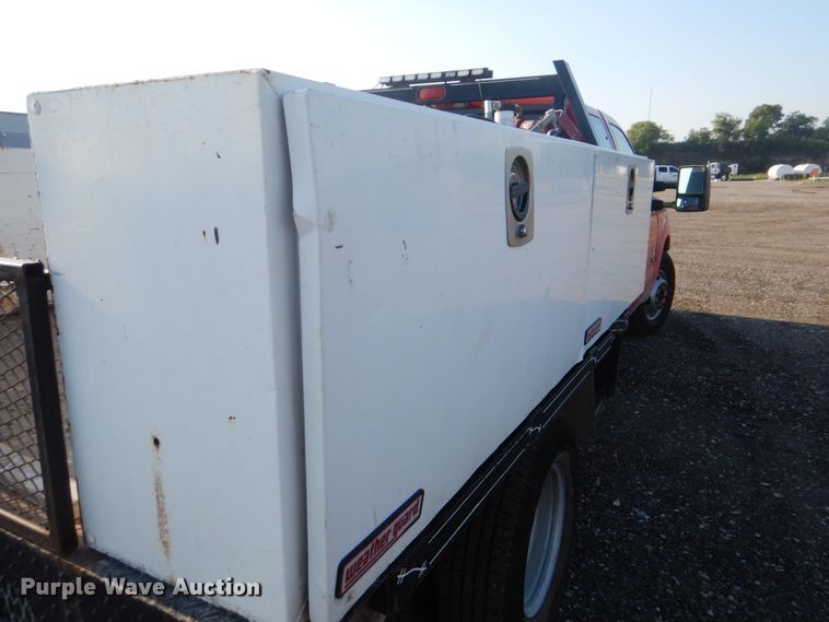 image for item DI2261 2011 Ford F350 Super Duty SuperCab flatbed pickup truck