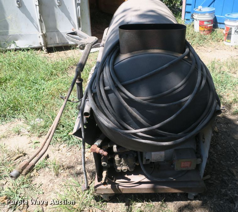 image for item EA9372 Landa HOT2-11021D hot pressure washer