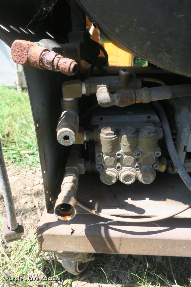 image for item EA9372 Landa HOT2-11021D hot pressure washer