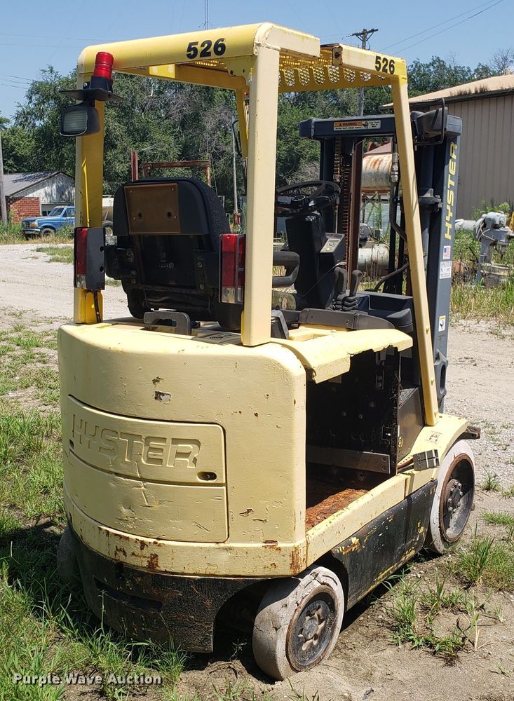 image for item ET9809 Hyster E45XM forklift