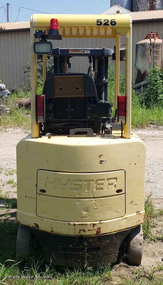 image for item ET9809 Hyster E45XM forklift
