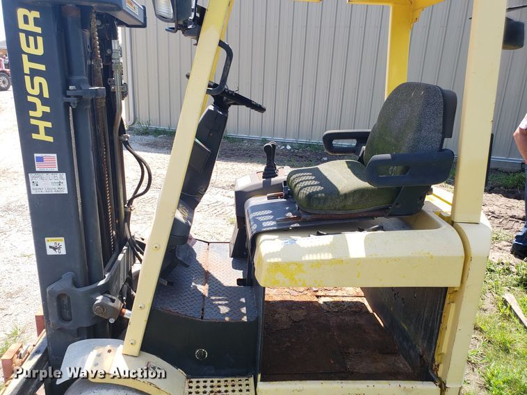 image for item ET9809 Hyster E45XM forklift