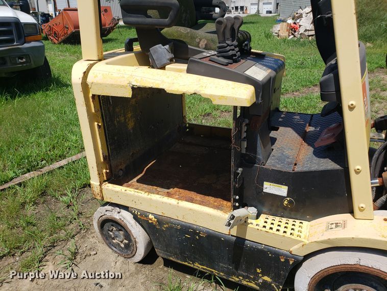 image for item ET9809 Hyster E45XM forklift
