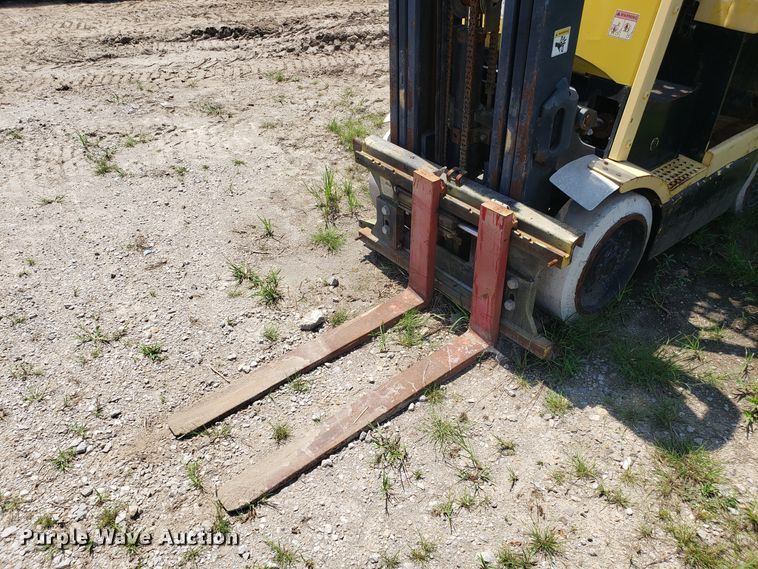 image for item ET9809 Hyster E45XM forklift