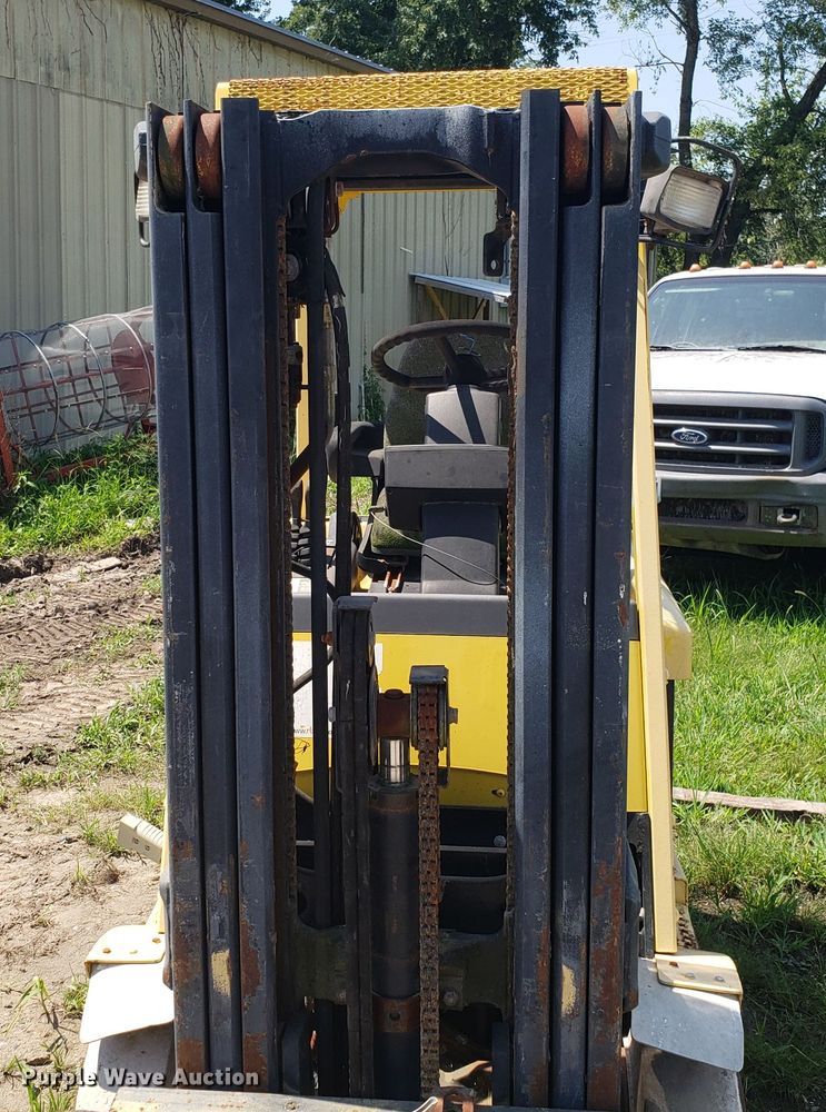 image for item ET9809 Hyster E45XM forklift