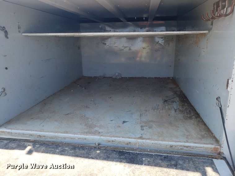 image for item ET9819 2006 Ford F350 Super Duty utility bed pickup truck