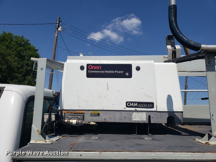 image for item ET9819 2006 Ford F350 Super Duty utility bed pickup truck