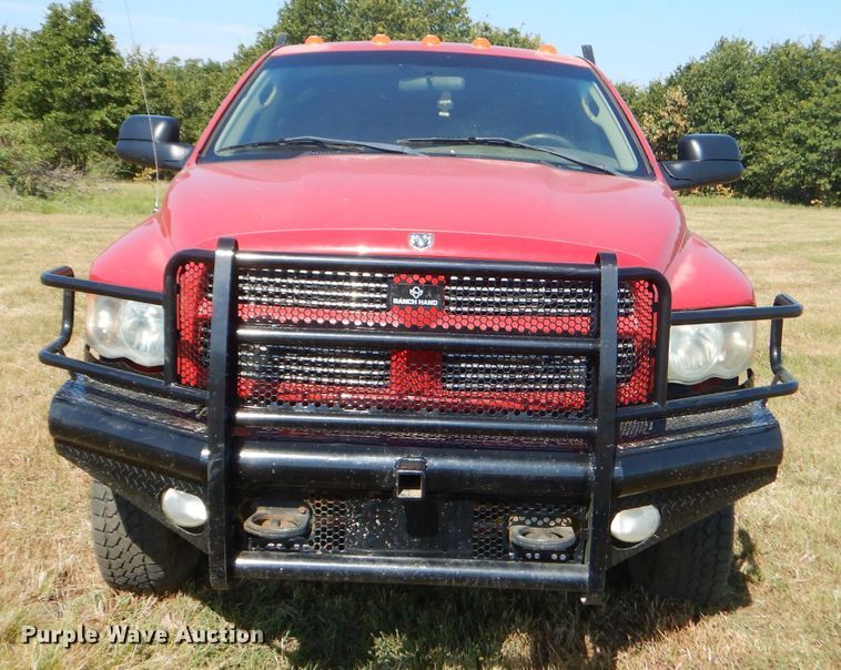 image for item FC9756 2003 Dodge Ram 3500 Quad Cab flatbed pickup truck