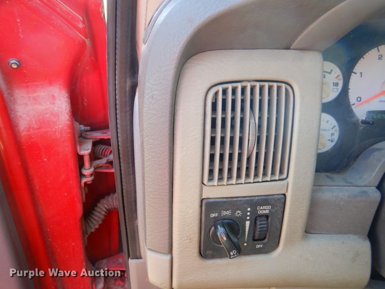 image for item FC9756 2003 Dodge Ram 3500 Quad Cab flatbed pickup truck