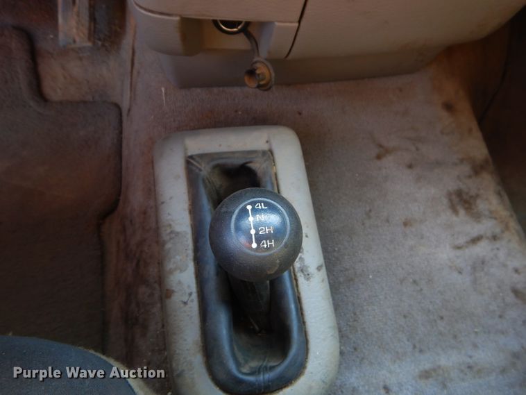 image for item FC9756 2003 Dodge Ram 3500 Quad Cab flatbed pickup truck