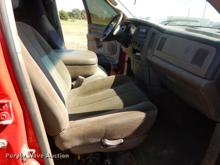 image for item FC9756 2003 Dodge Ram 3500 Quad Cab flatbed pickup truck