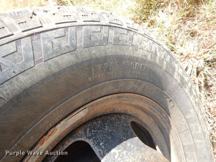 image for item FC9756 2003 Dodge Ram 3500 Quad Cab flatbed pickup truck