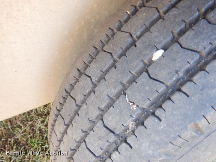 image for item FC9758 2003 Sundowner Sunlite livestock trailer