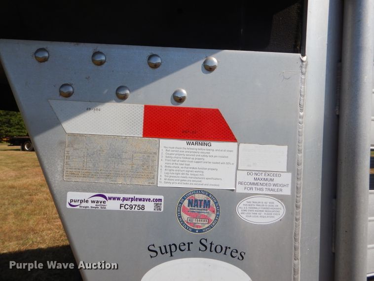 image for item FC9758 2003 Sundowner Sunlite livestock trailer