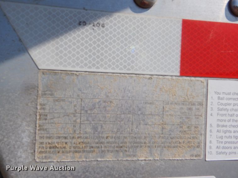 image for item FC9758 2003 Sundowner Sunlite livestock trailer