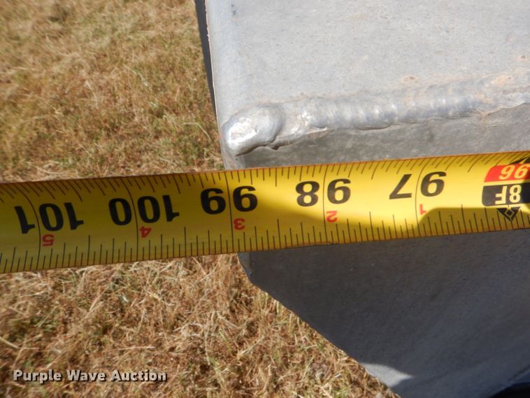 image for item FC9758 2003 Sundowner Sunlite livestock trailer