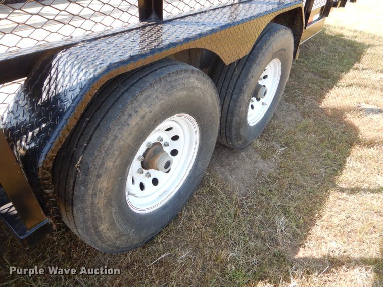 image for item FC9759 2012 Top Hat HH20X7-14E-F utility trailer