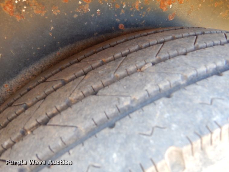 image for item FC9759 2012 Top Hat HH20X7-14E-F utility trailer