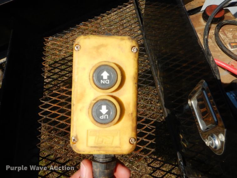 image for item FC9761 2016 PJ tilt deck equipment trailer