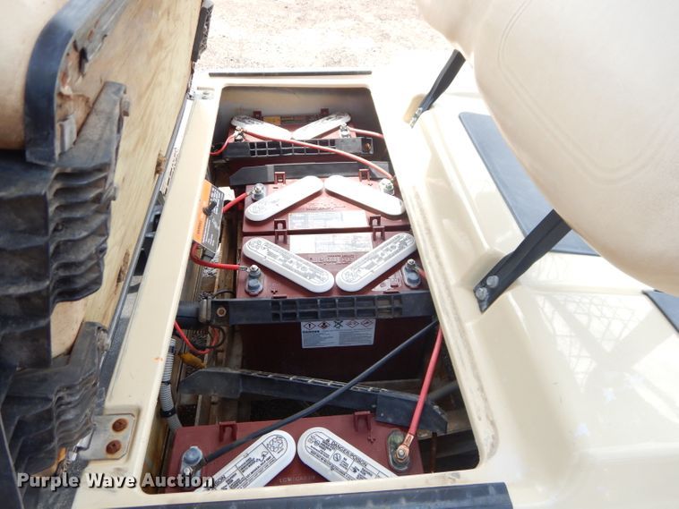 image for item FC9804 2007 Club Car DS golf cart