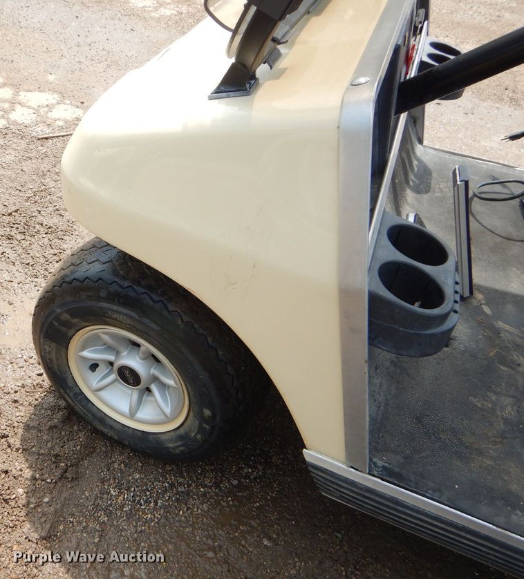 image for item FC9804 2007 Club Car DS golf cart