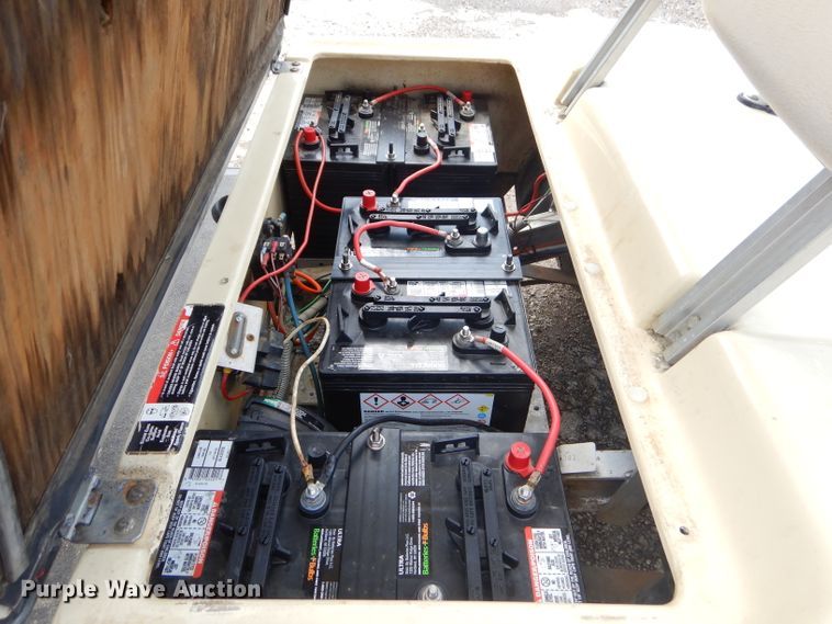 image for item FC9806 1992 Club Car DS golf cart