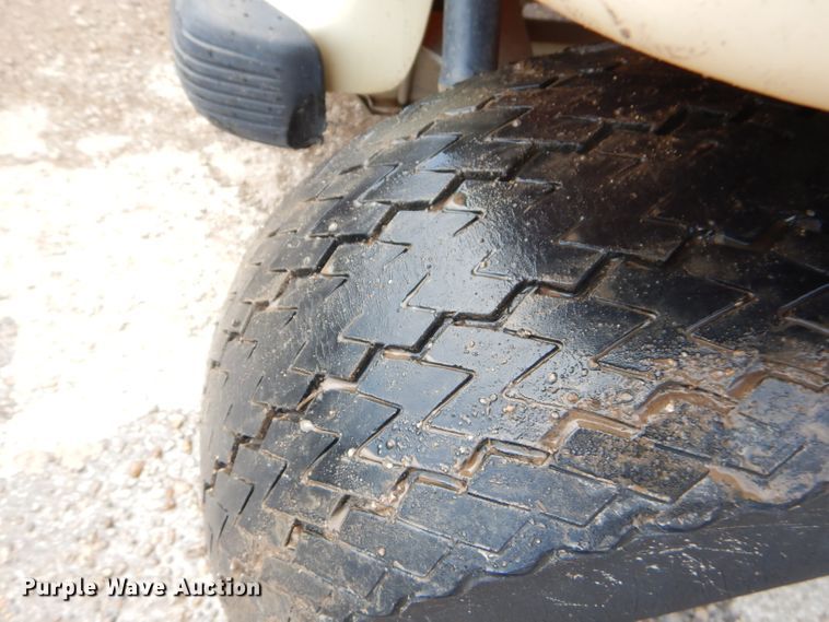 image for item FC9806 1992 Club Car DS golf cart