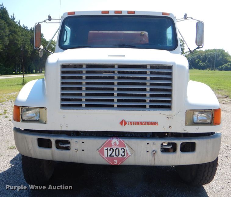 image for item FC9812 1992 International 4900 fuel truck