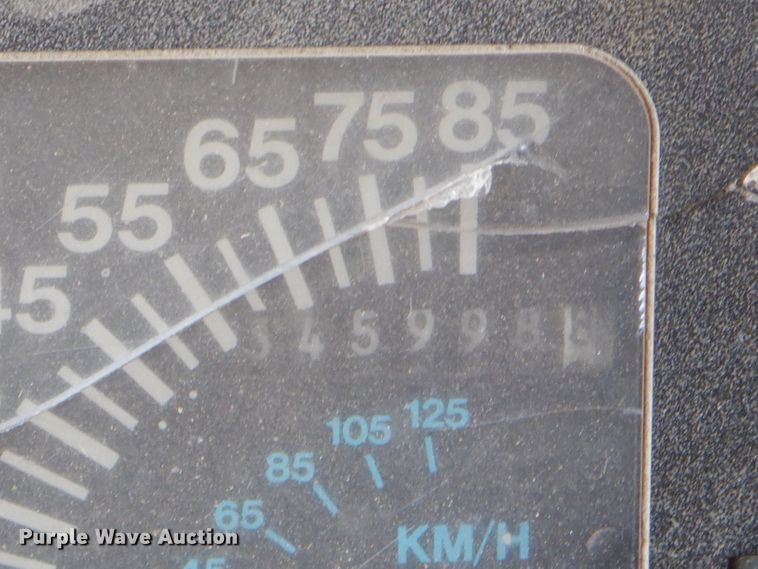 image for item FC9812 1992 International 4900 fuel truck