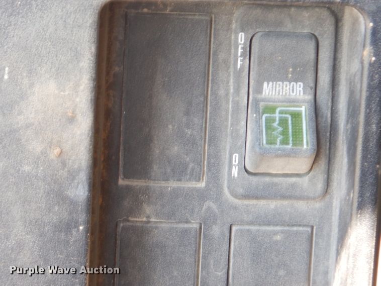 image for item FC9812 1992 International 4900 fuel truck