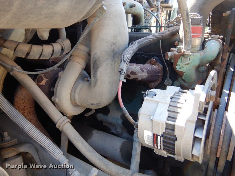 image for item FC9812 1992 International 4900 fuel truck