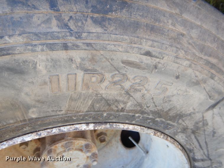 image for item FC9812 1992 International 4900 fuel truck