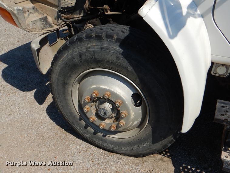 image for item FC9812 1992 International 4900 fuel truck