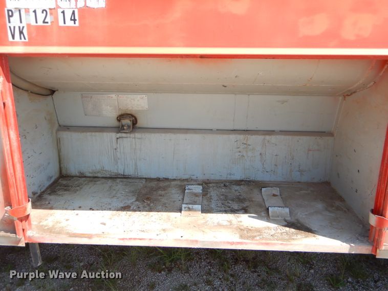 image for item FC9812 1992 International 4900 fuel truck