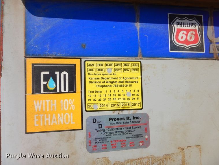 image for item FC9812 1992 International 4900 fuel truck