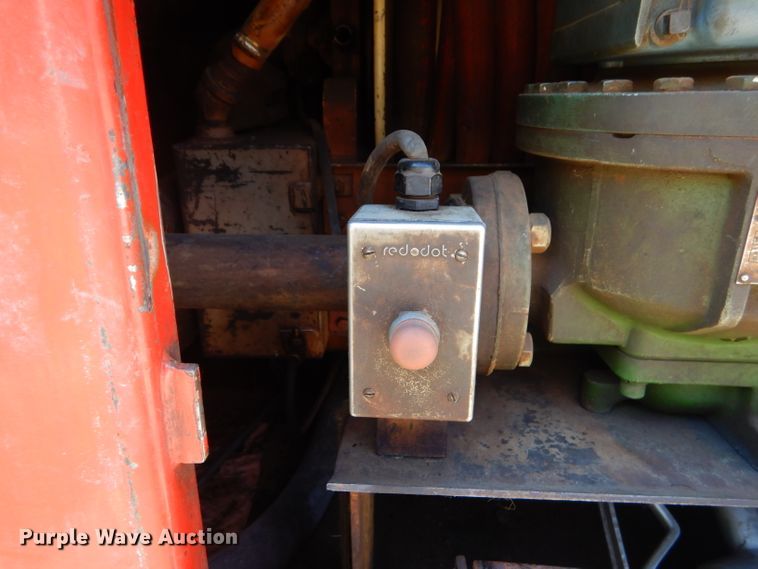 image for item FC9812 1992 International 4900 fuel truck