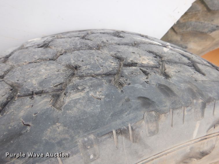 image for item FC9816 (5) tires